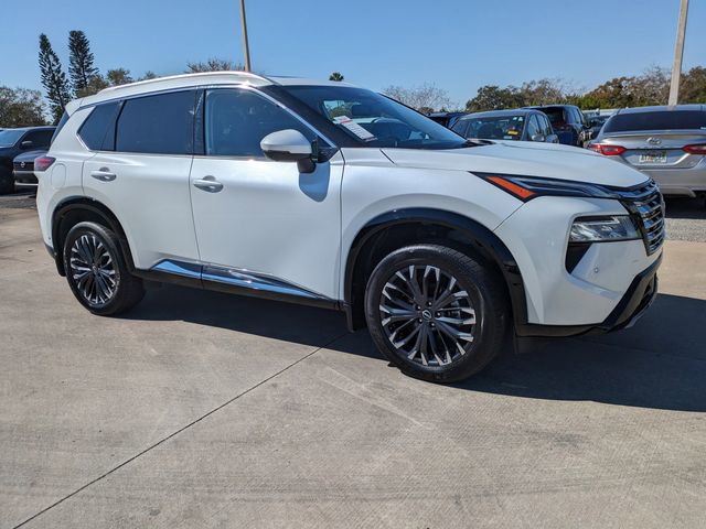 Used 2024 Nissan Rogue Platinum w/ Platinum Premium Package image 2