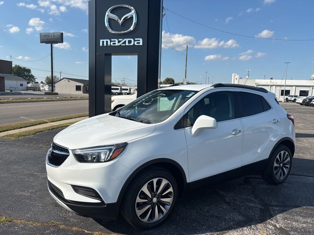 Used 2021 Buick Encore Preferred image 3