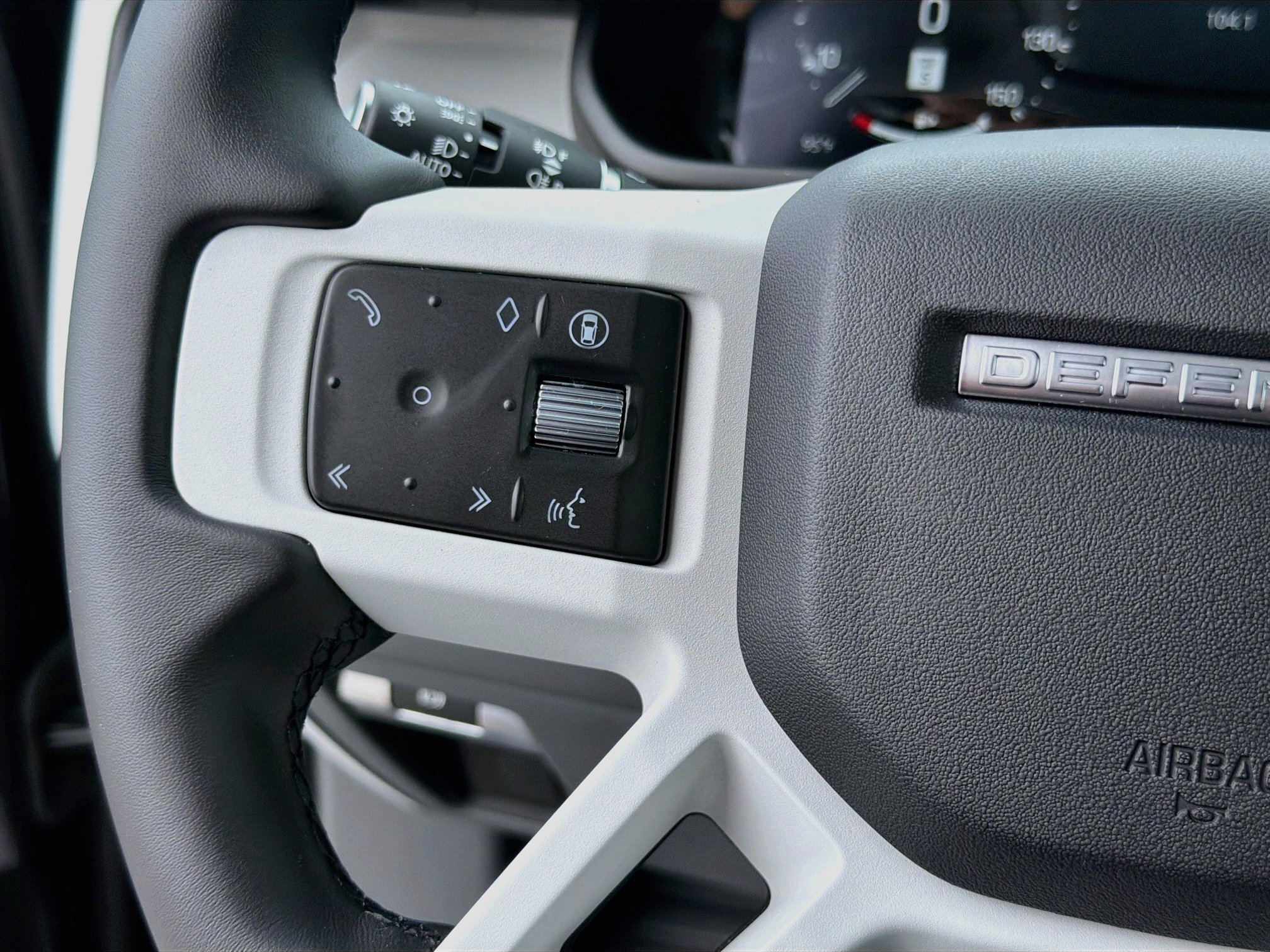 New 2026 Land Rover Defender 110 S AWD/4WD image 38