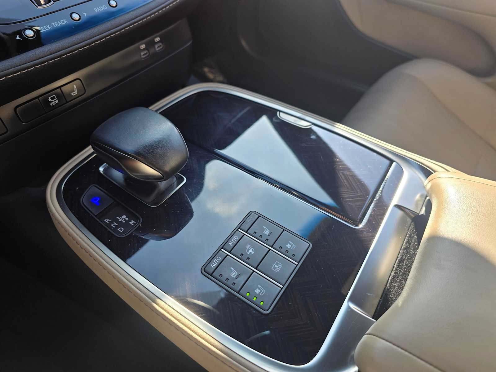 Certified 2023 Lexus LS 500 w/ Interior Upgrade Package RWD image 31