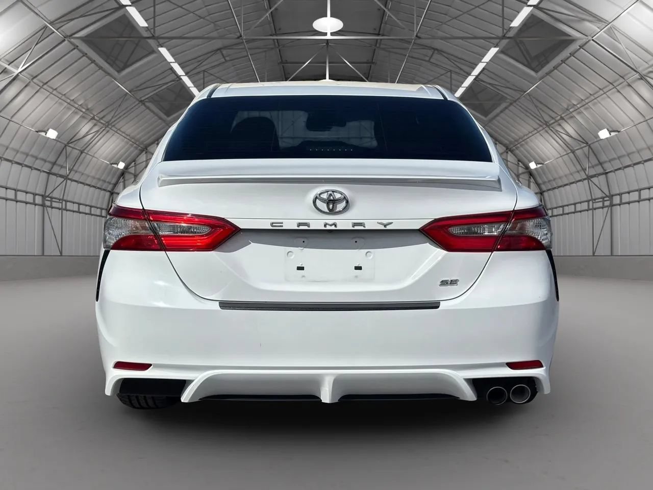 Used 2018 Toyota Camry SE FWD image 4