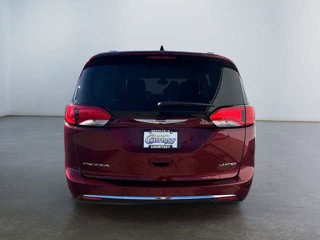 Used 2019 Chrysler Pacifica Limited image 4