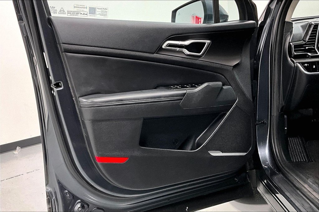 Used 2023 Kia Sportage EX FWD image 21