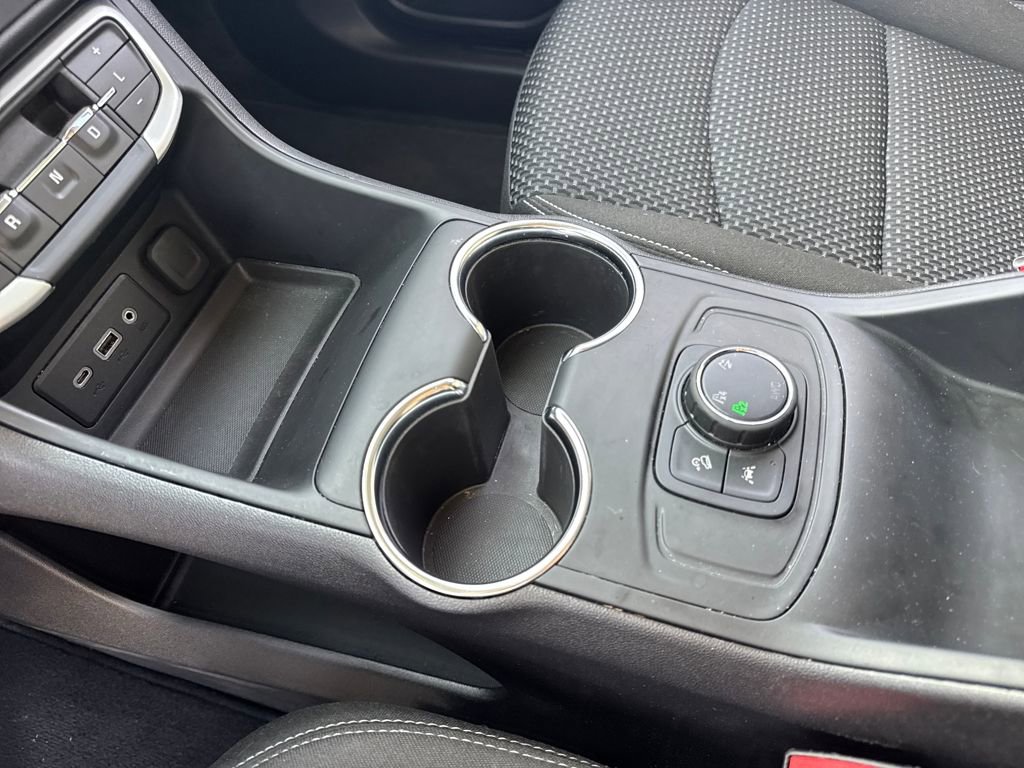 Used 2024 GMC Terrain SLE image 18