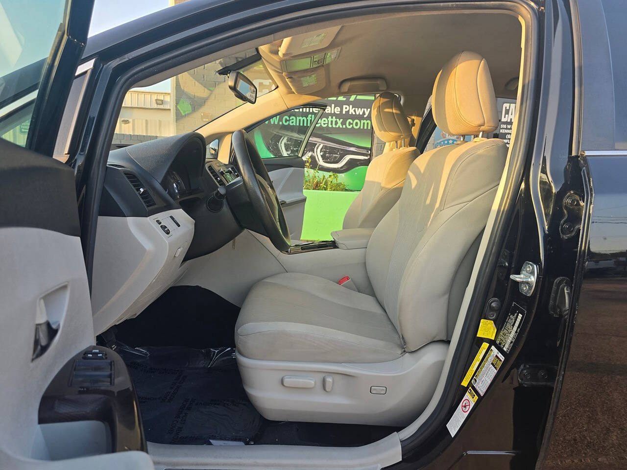 Used 2012 Toyota Venza LE FWD image 14