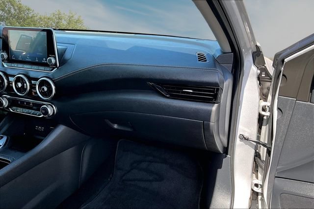 Certified 2022 Nissan Sentra SV FWD image 25