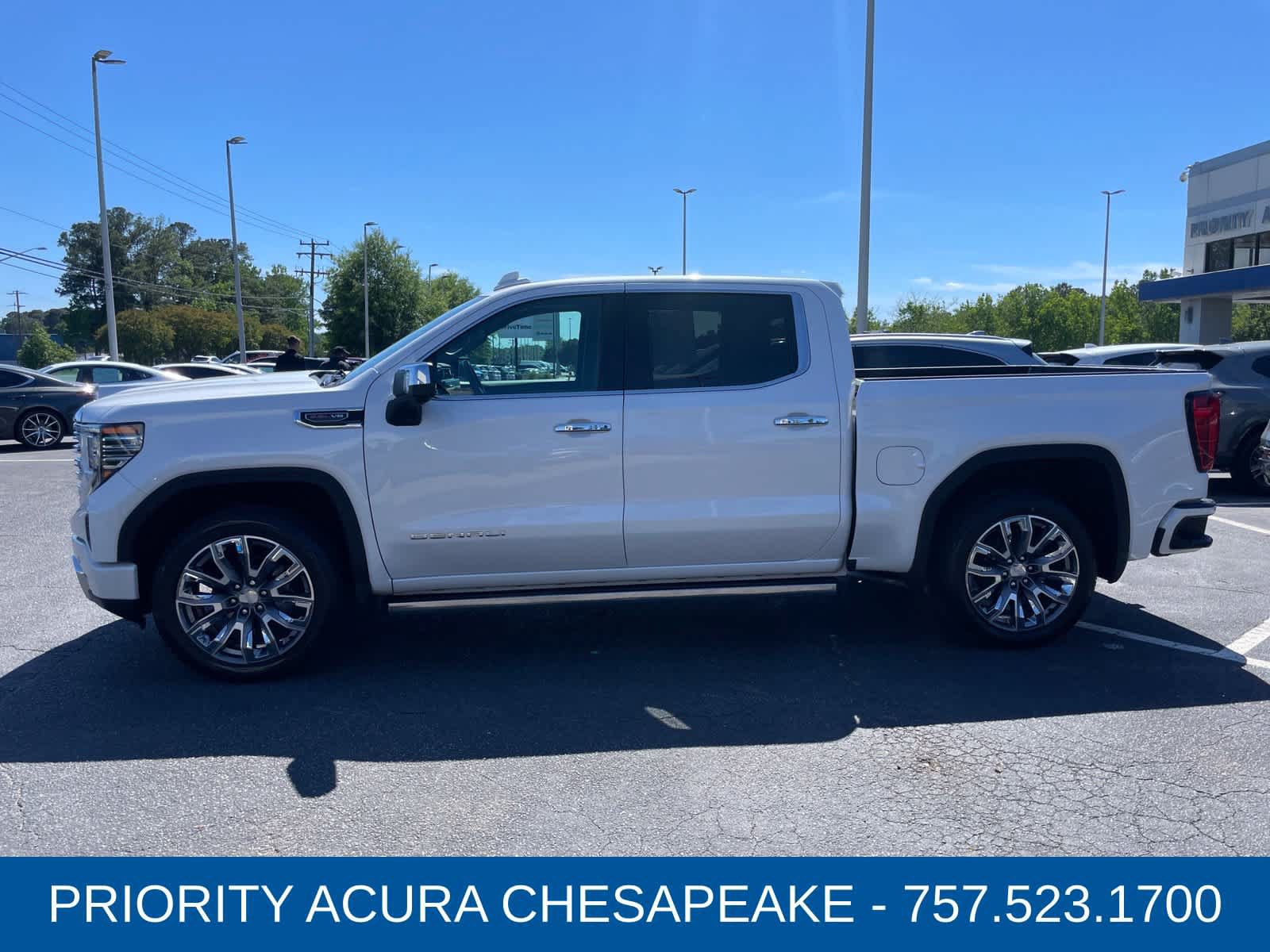 Used 2023 GMC Sierra 1500 Denali w/ Denali Reserve Package AWD/4WD image 3