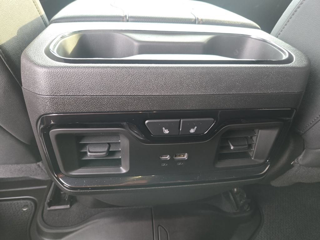 Used 2025 GMC Sierra 2500 AT4 AWD/4WD image 19