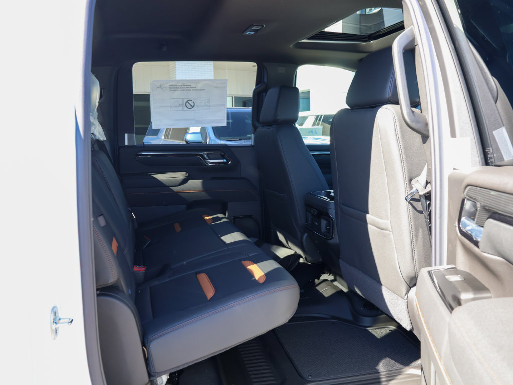 New 2026 GMC Sierra 2500 AT4 w/ AT4 Premium Plus Package AWD/4WD image 38