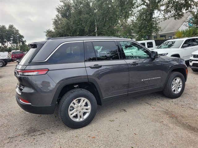 New 2025 Jeep Grand Cherokee Laredo image 13
