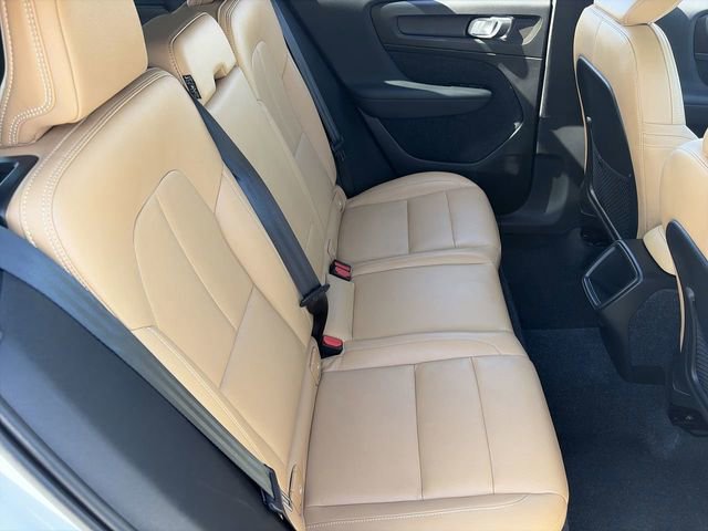 Used 2020 Volvo XC40 T5 Momentum w/ Protection Package Premier AWD/4WD image 15