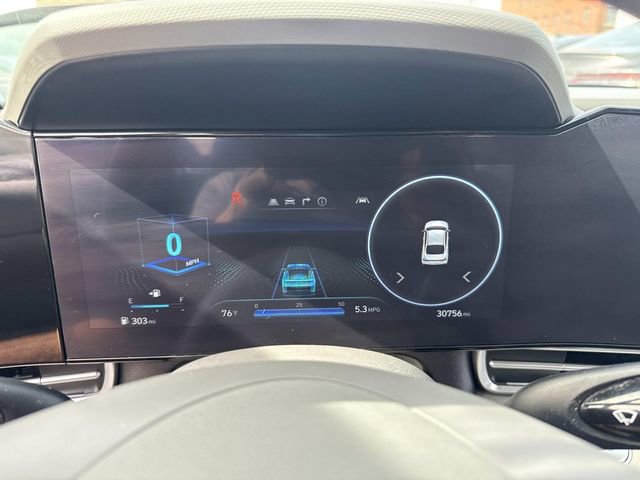 Used 2024 Hyundai Elantra SEL image 32