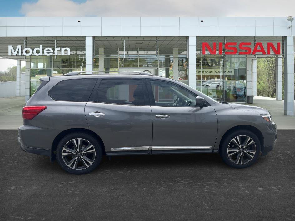 Used 2017 Nissan Pathfinder Platinum AWD/4WD image 6