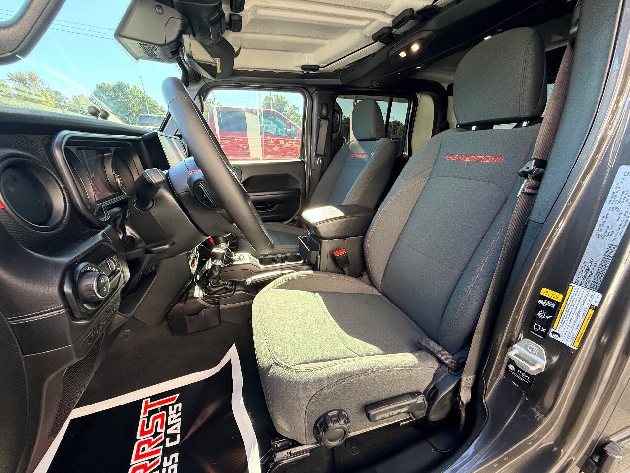 Used 2024 Jeep Gladiator Rubicon w/ Technology Group image 18