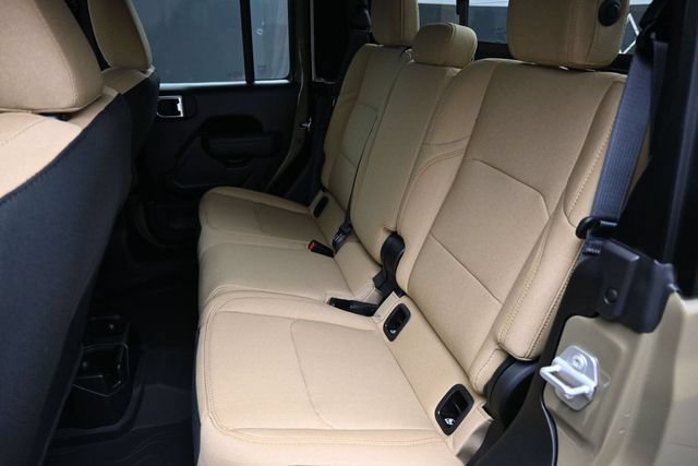 New 2026 Jeep Gladiator Willys AWD/4WD image 11