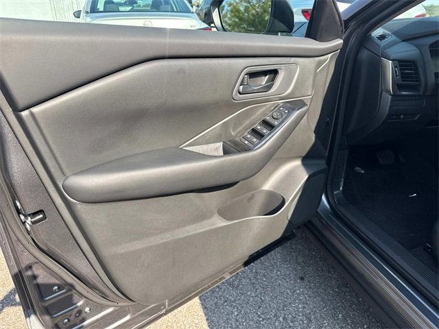 New 2026 Nissan Rogue S image 20