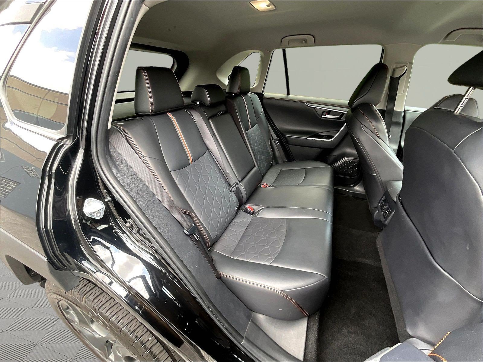 Used 2024 Toyota RAV4 Adventure AWD/4WD image 25