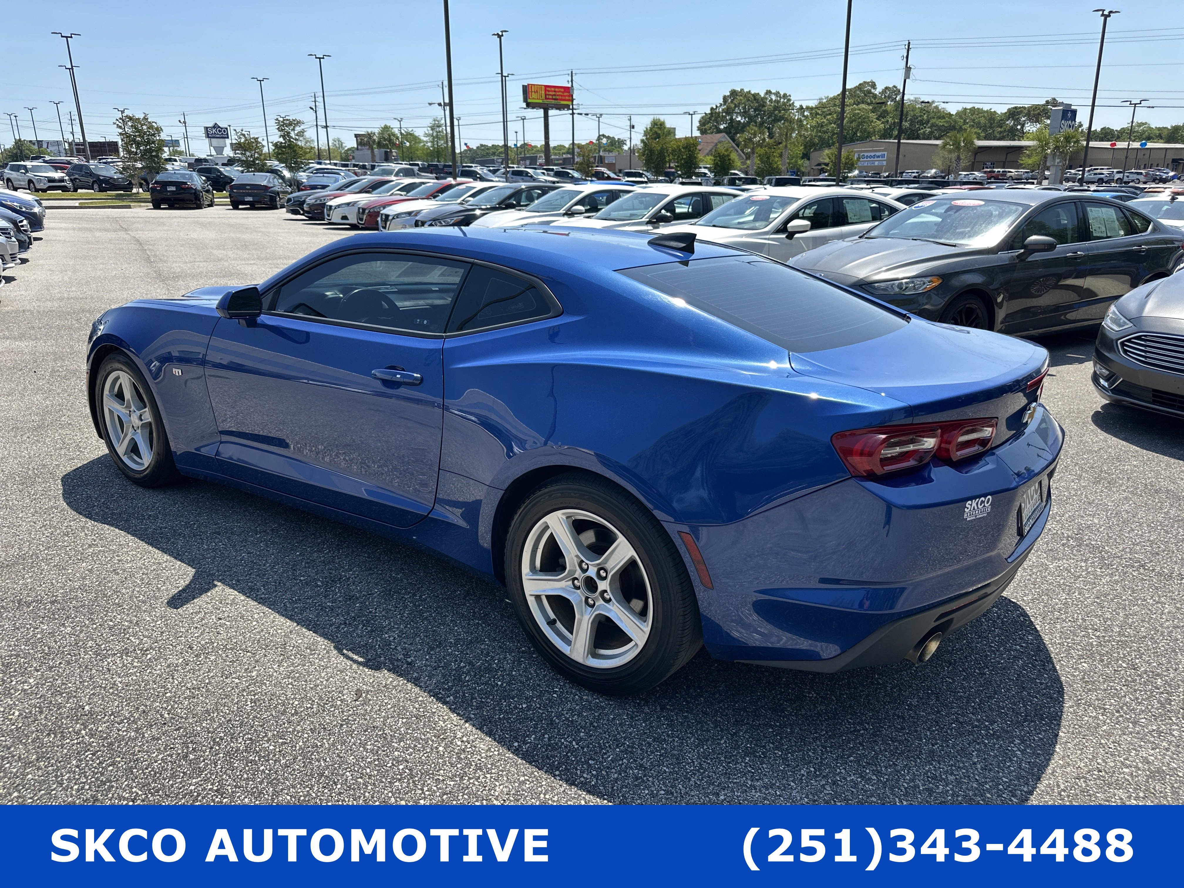 Used 2021 Chevrolet Camaro LT RWD image 3