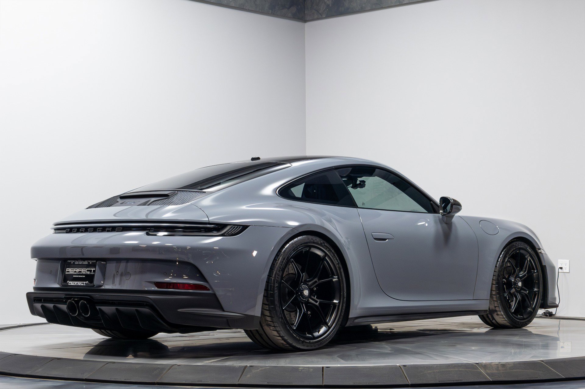 Used 2024 Porsche 911 GT3 Touring w/ Chrono Package image 21