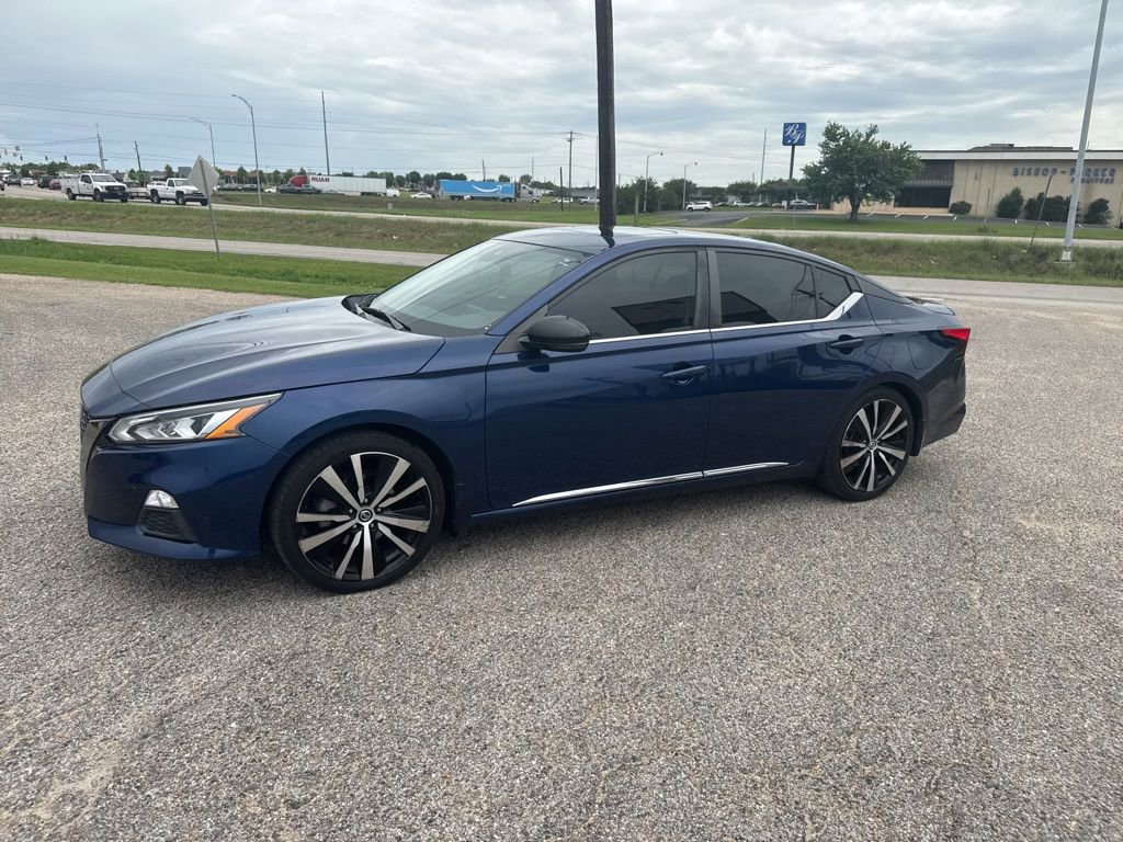 Used 2020 Nissan Altima 2.5 SR w/ Premium Package FWD image 7