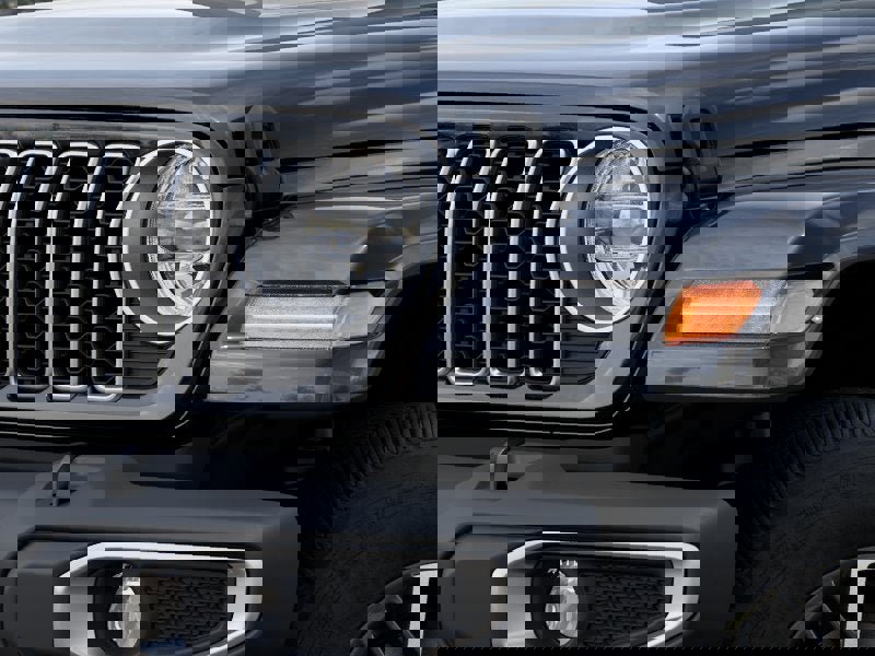 New 2025 Jeep Wrangler Unlimited Sahara image 28