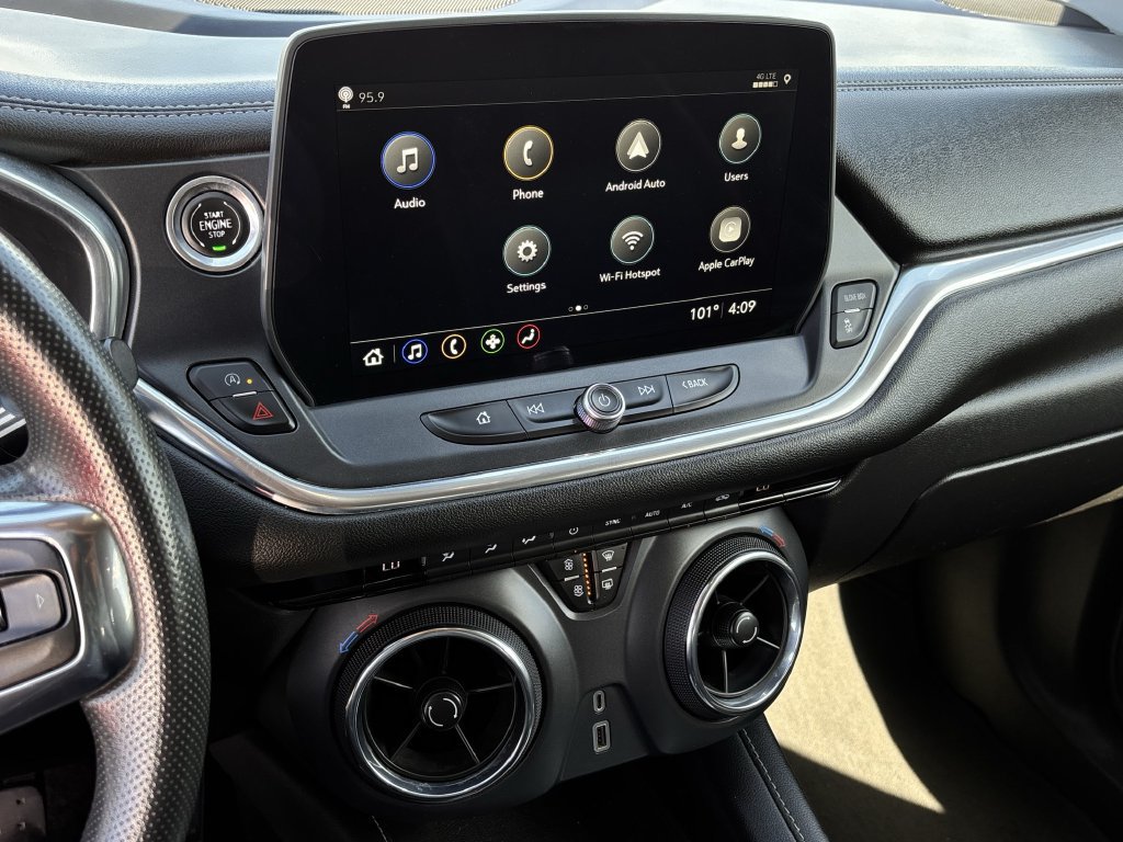 Used 2023 Chevrolet Blazer LT FWD image 13