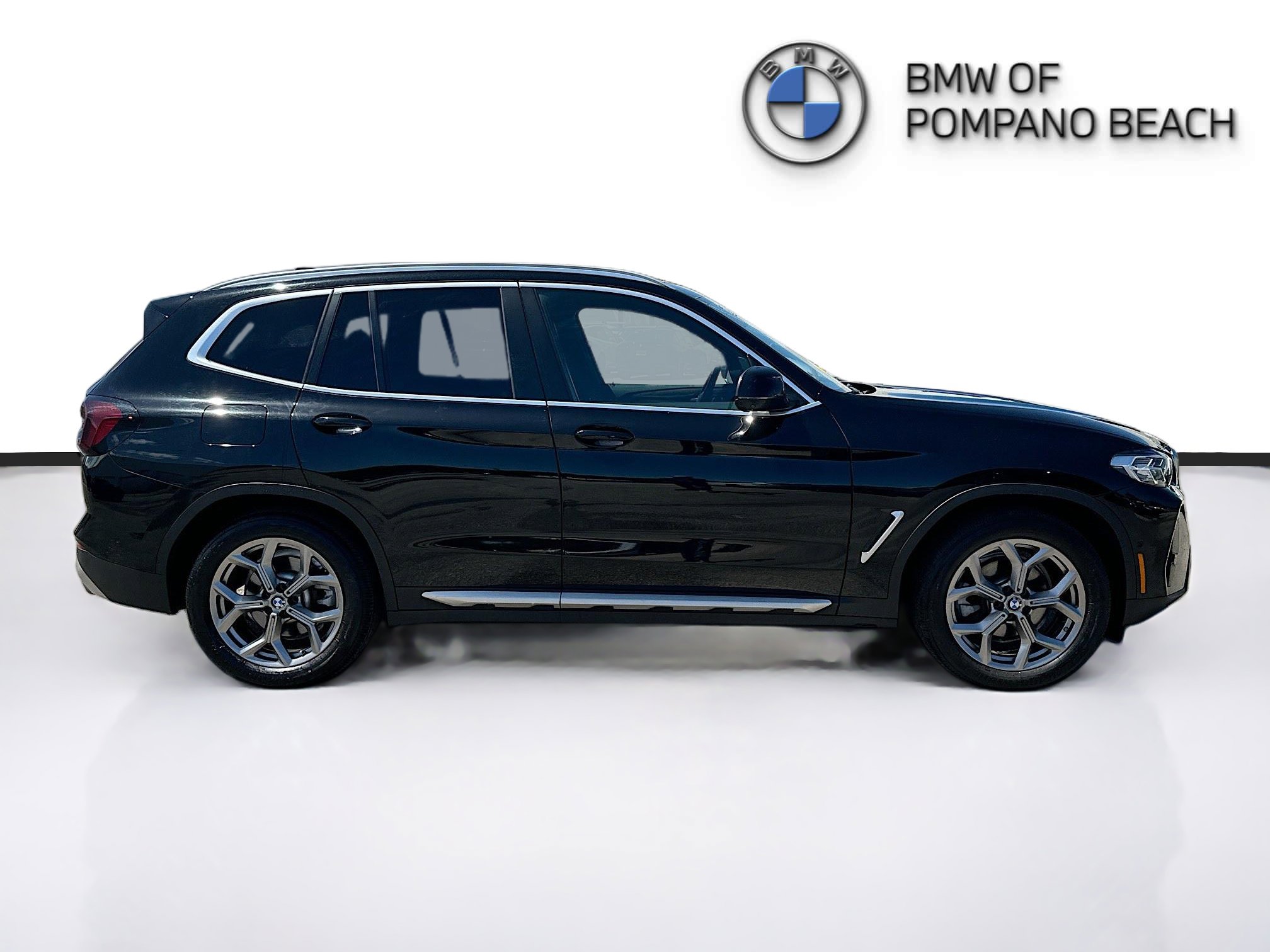 Used 2024 BMW X3 sDrive30i w/ Premium Package RWD image 8