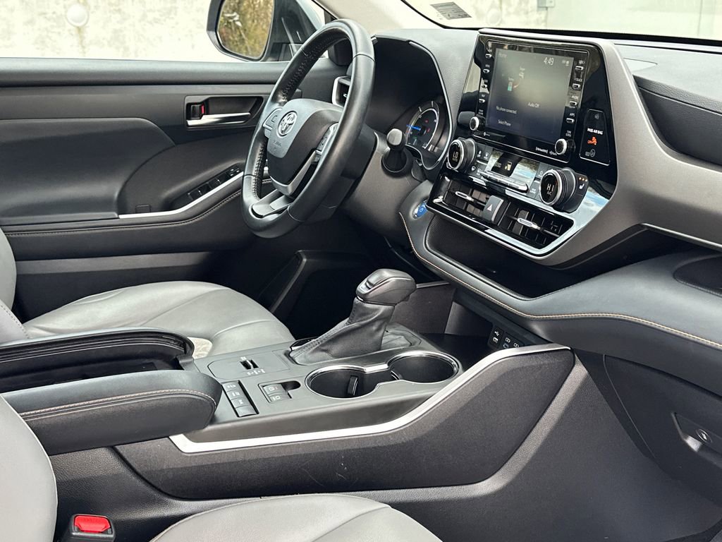 Used 2022 Toyota Highlander Bronze Edition image 14