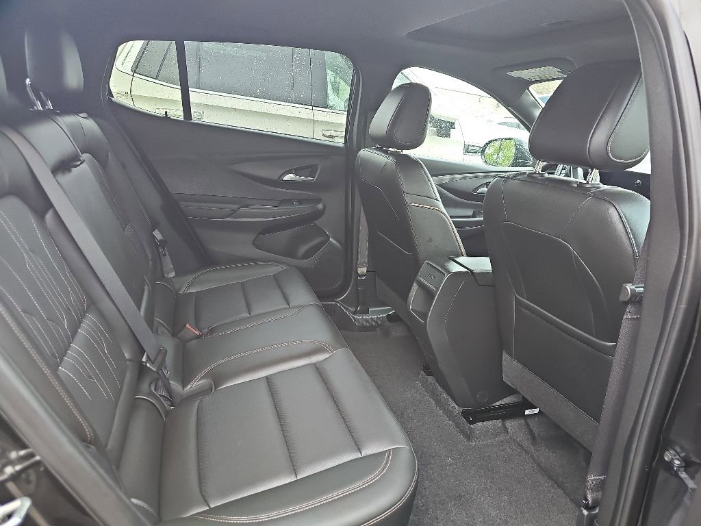 Used 2025 Buick Envista Avenir FWD image 11