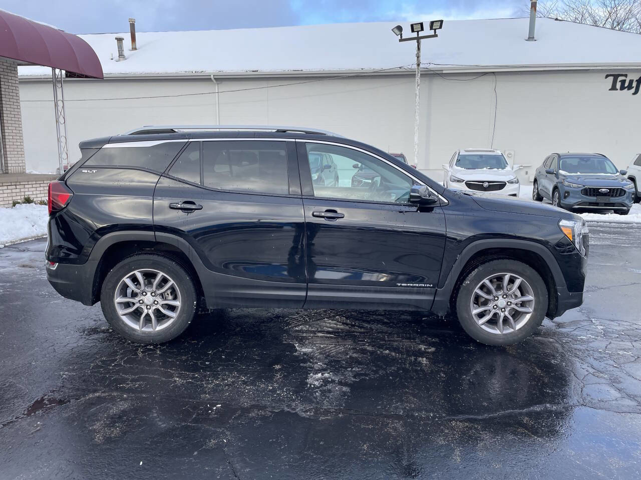 Used 2023 GMC Terrain SLT image 8