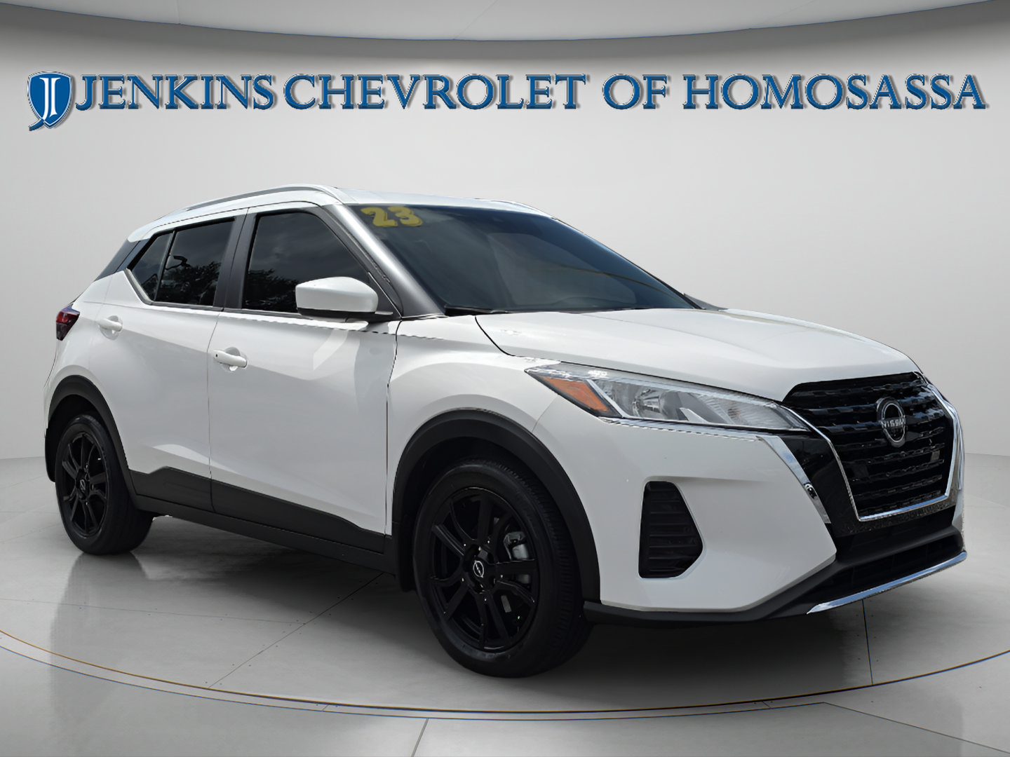 Used 2023 Nissan Kicks SV FWD image 1
