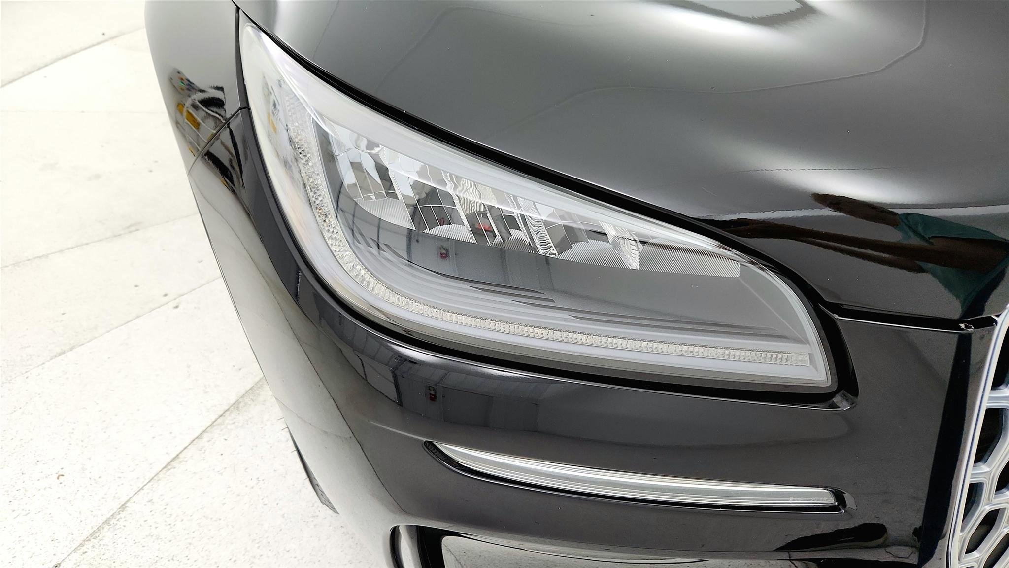 Used 2025 Lincoln Corsair FWD image 26