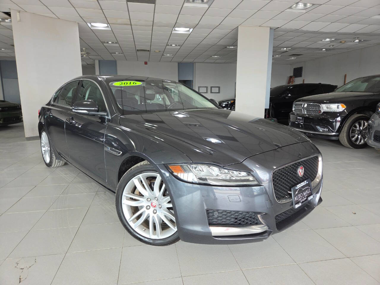Used 2016 Jaguar XF Prestige AWD/4WD image 1