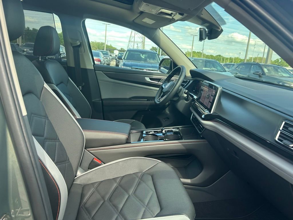 Used 2026 Volkswagen Atlas Peak Edition AWD/4WD image 37