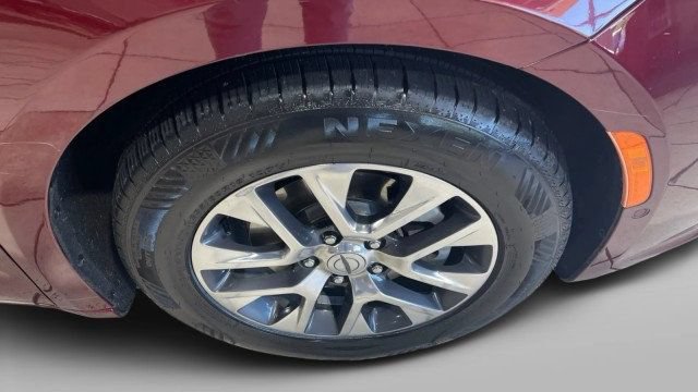 Used 2021 Chrysler Pacifica Pinnacle FWD image 4