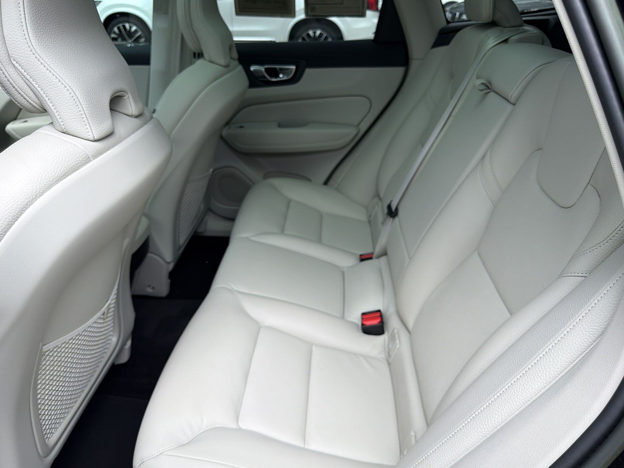 Used 2023 Volvo XC60 B5 Plus w/ Protection Package Premier FWD image 14