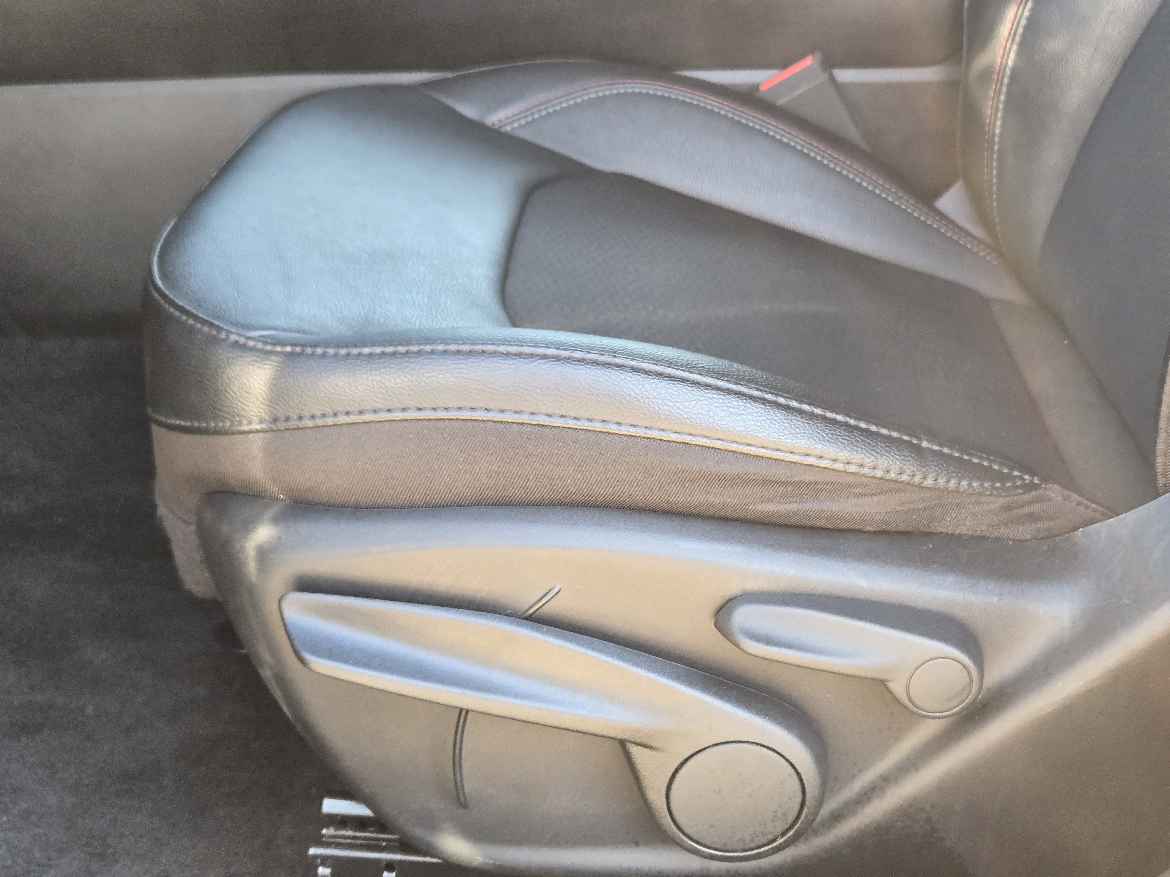 Used 2024 Jeep Compass Trailhawk image 25