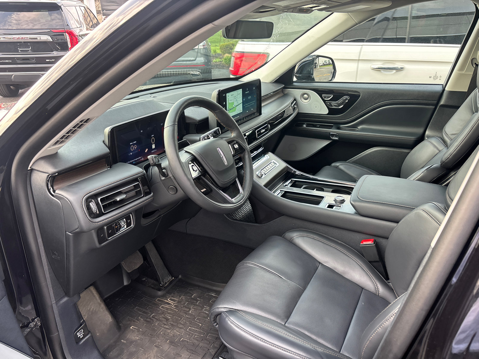 New 2026 Lincoln Aviator Reserve AWD/4WD image 24