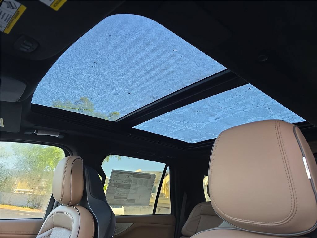 New 2026 Lincoln Navigator Black Label AWD/4WD image 26