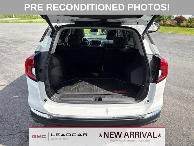 Used 2022 GMC Terrain SLT w/ LPO, Floor Liner Package AWD/4WD image 18