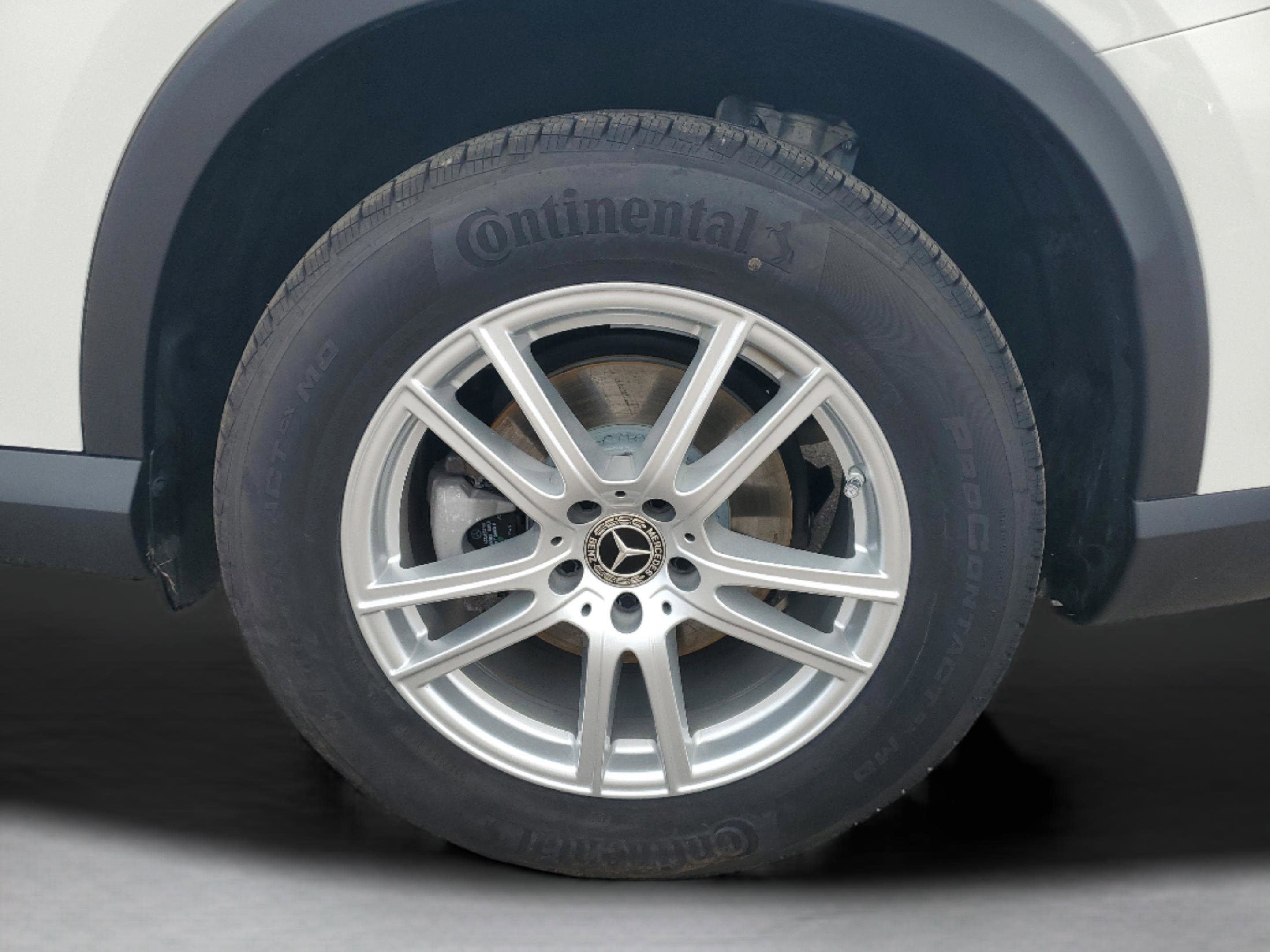 Certified 2025 Mercedes-Benz GLC 300 image 6