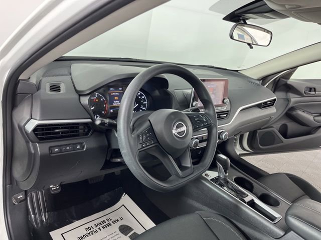 Used 2025 Nissan Altima 2.5 S image 19