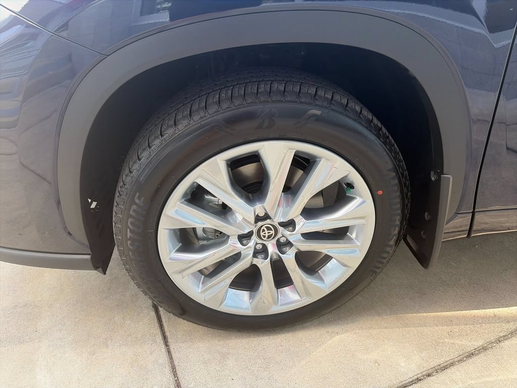 New 2026 Toyota Highlander Limited AWD/4WD image 33