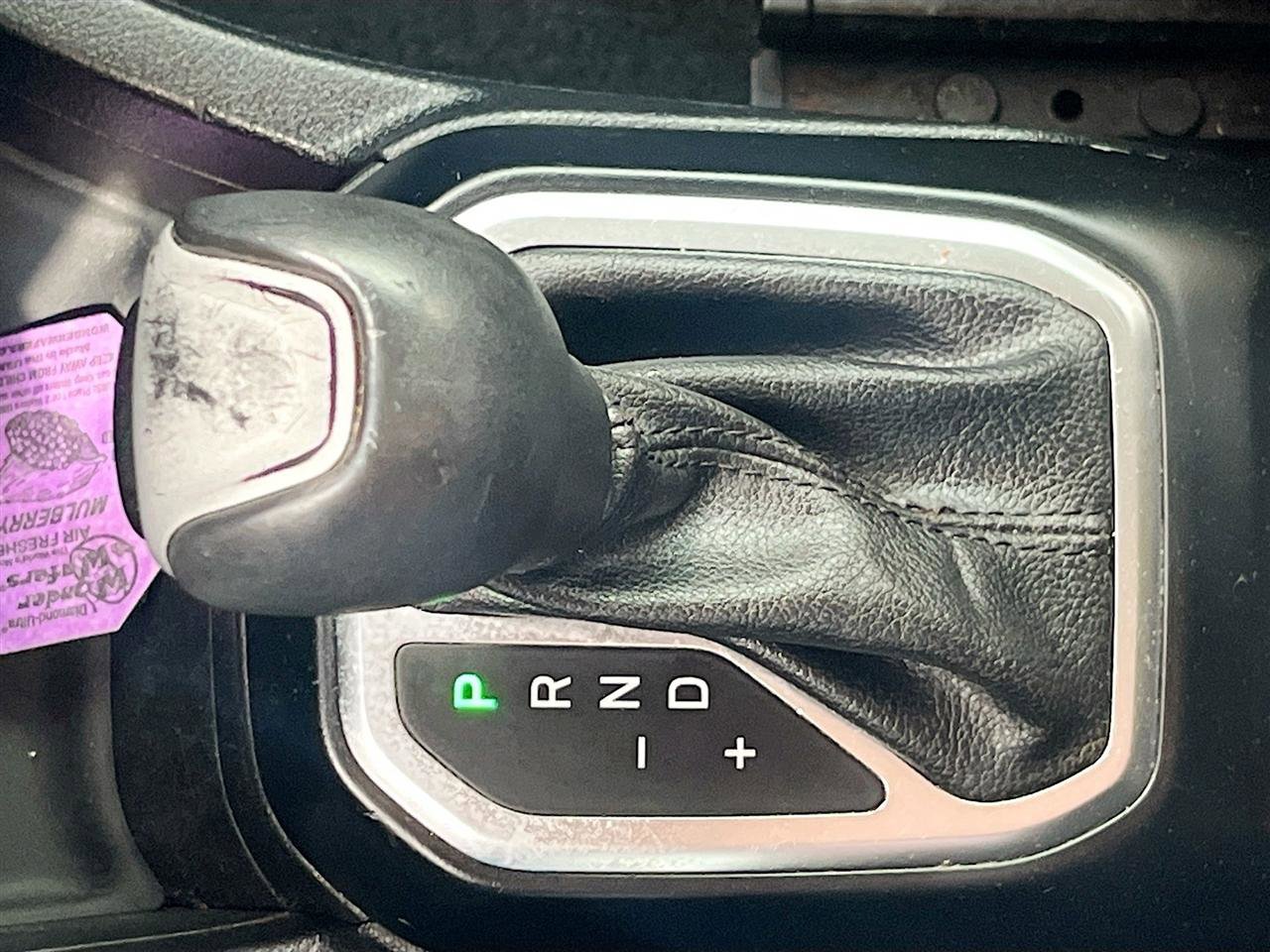 Used 2018 Jeep Renegade Latitude image 17