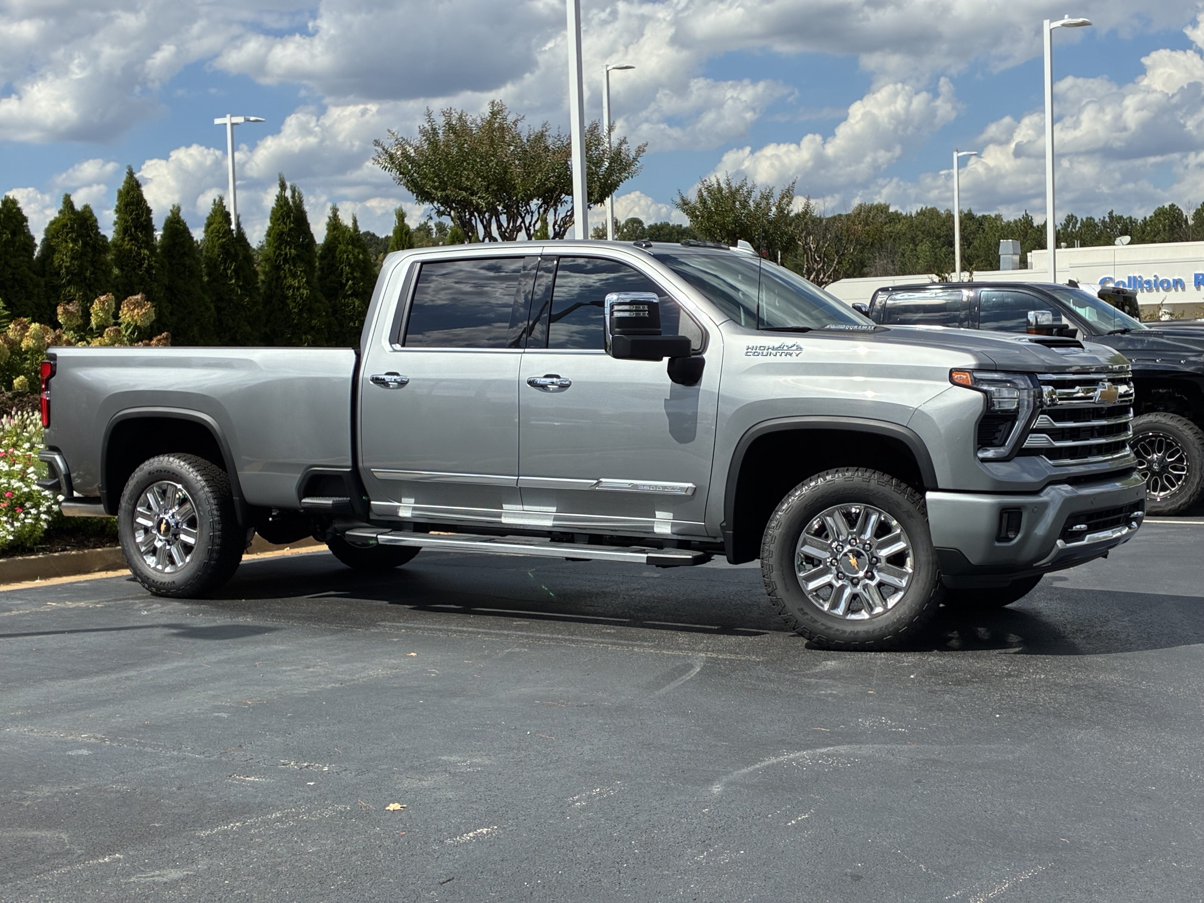 New 2026 Chevrolet Silverado 3500 High Country w/ High Country Premium Package AWD/4WD image 3