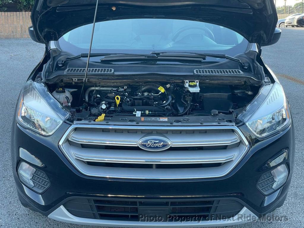 Used 2019 Ford Escape SE image 24