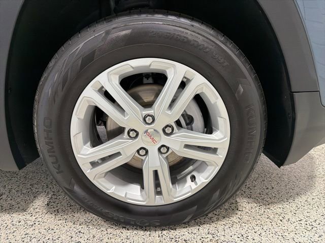 Used 2024 GMC Terrain SLE AWD/4WD image 30