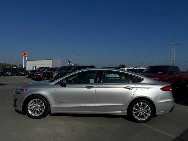 Certified 2019 Ford Fusion SE image 2