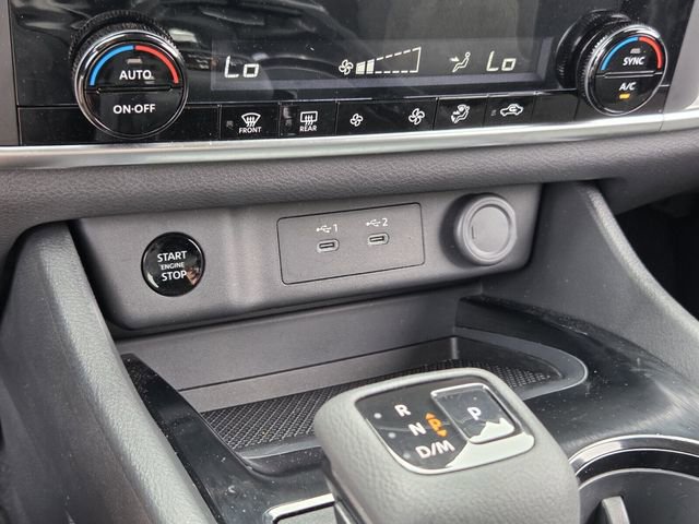 Used 2025 Nissan Rogue SV FWD image 19