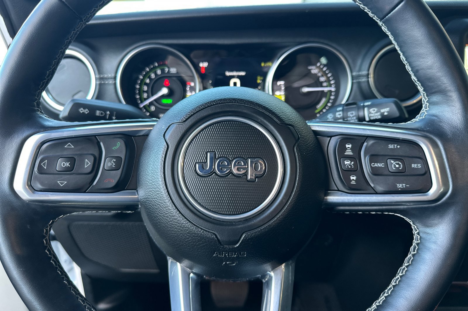 Used 2021 Jeep Wrangler Unlimited Sahara w/ Cold Weather Group image 15